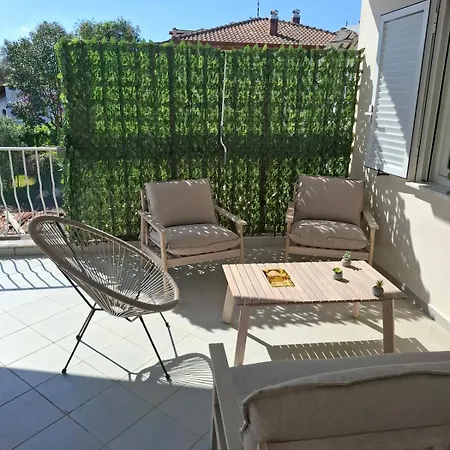 Efesou Family Apartament